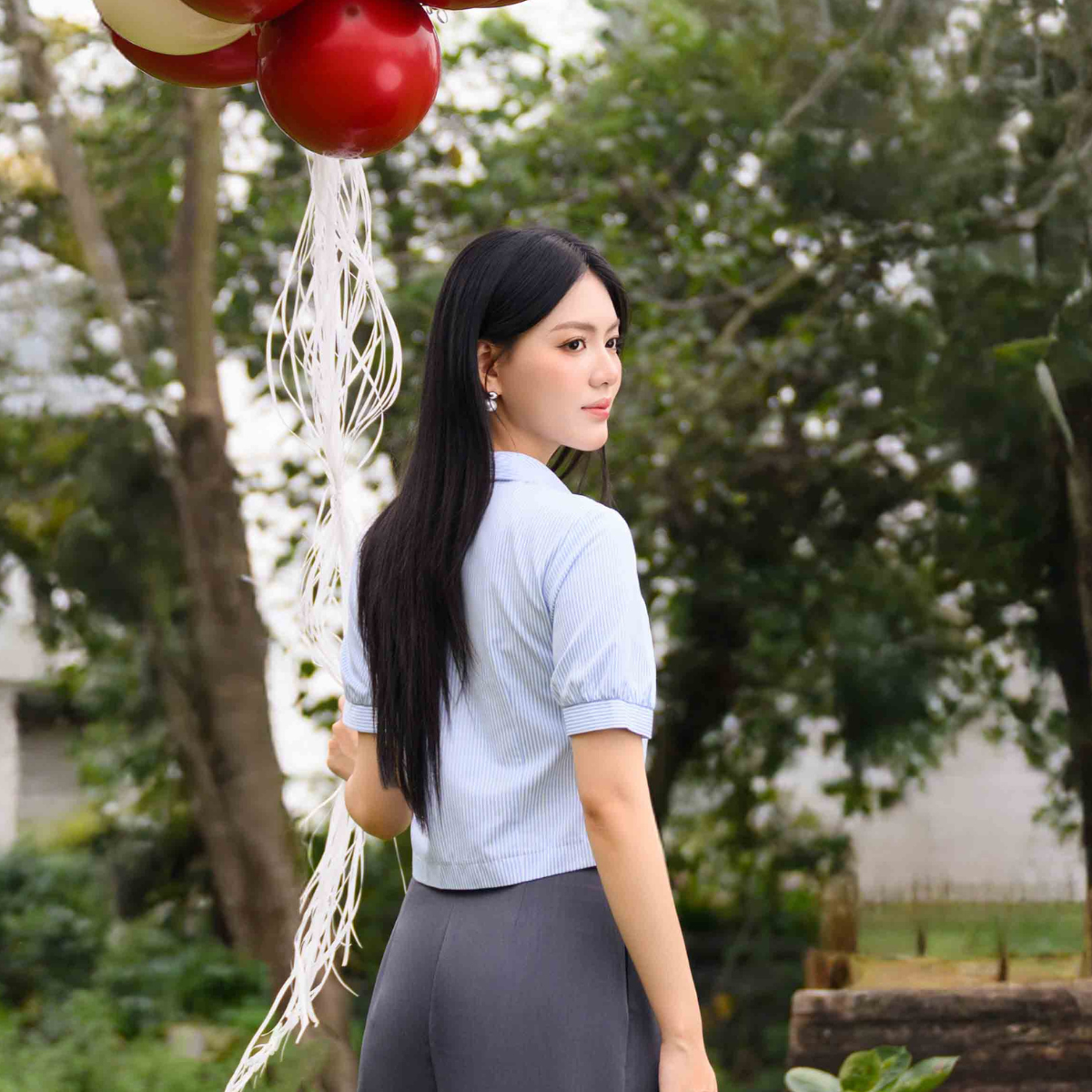 Classic Blue Pinstripe Cotton Blouse – Elegant Short Sleeve Button-Up Shirt