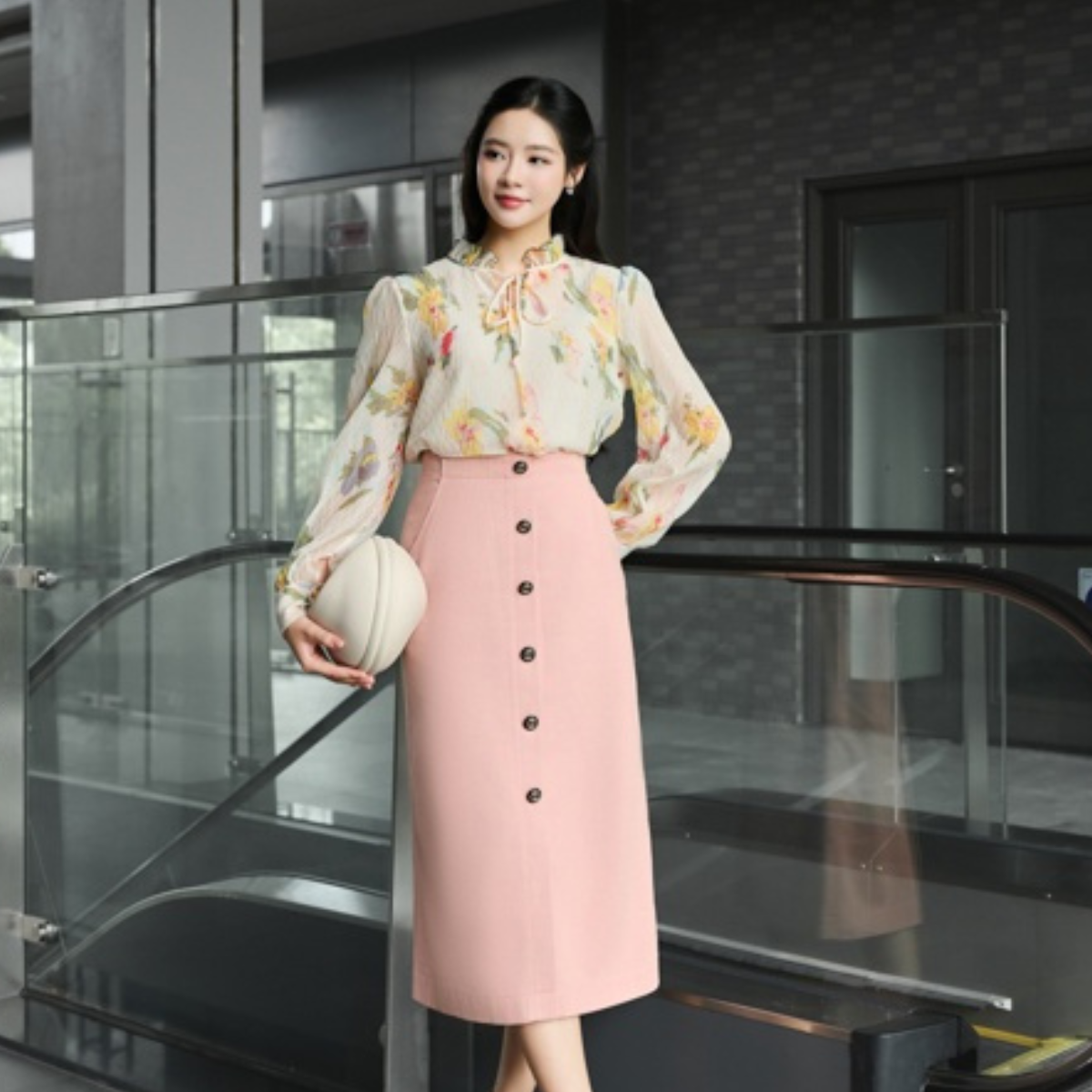 Elegant Floral Chiffon Midi Dress – Long Sleeve Feminine Office Dress