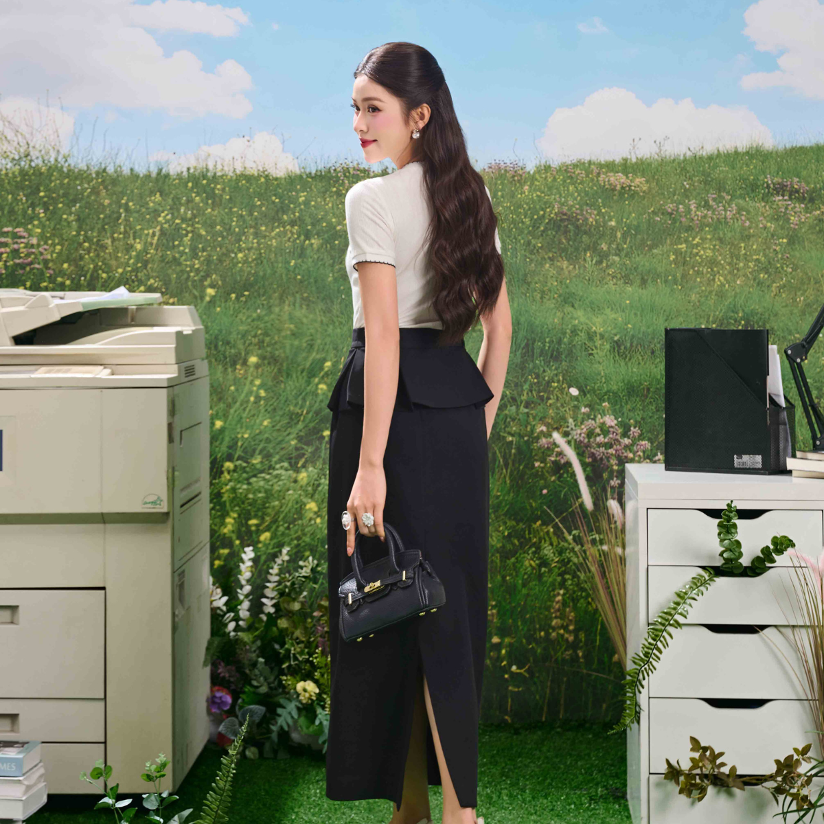 Elegant High-Waist Peplum Midi Skirt – Classic Structured Office Skirt