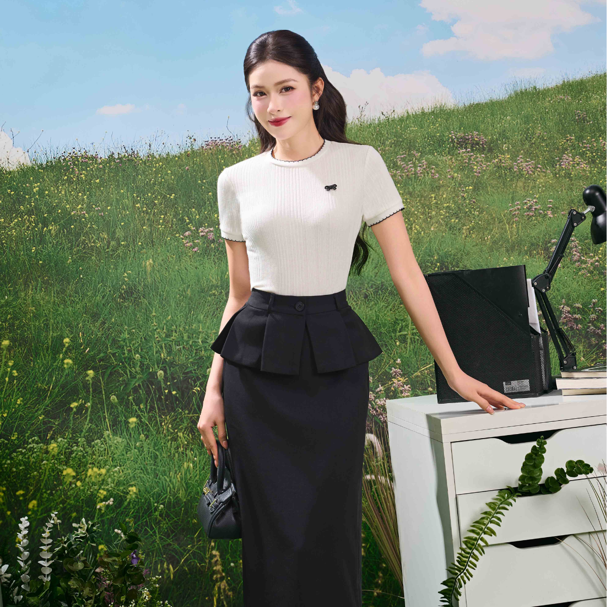 Elegant High-Waist Peplum Midi Skirt – Classic Structured Office Skirt